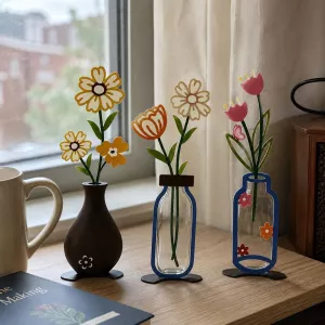 Flower Sketch Desktop Vase Decor
